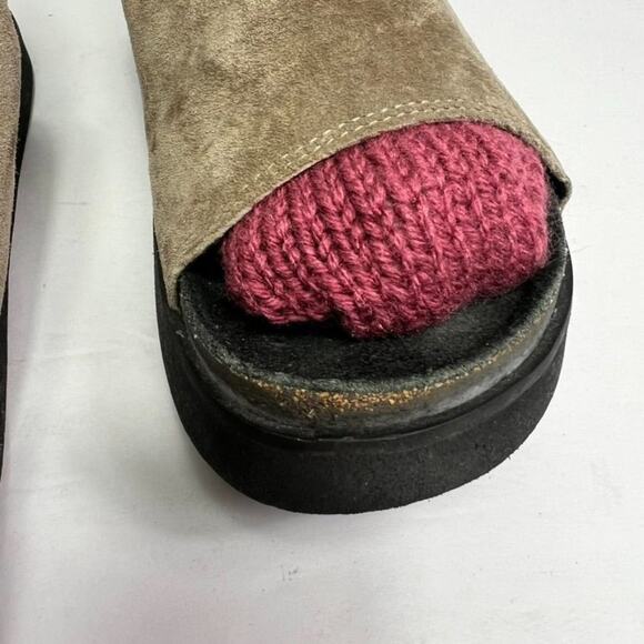 ROOTS Suede Sandals Women's US 9 EU 39 Brown Strap Slip-On - Picture 6 of 15